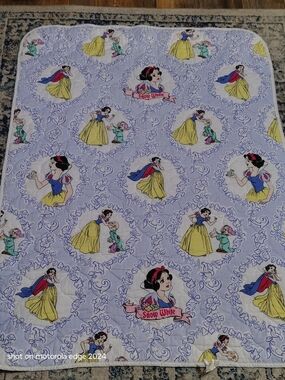 VINTAGE Dundee Disney Snow White Crib Comforter Quilt